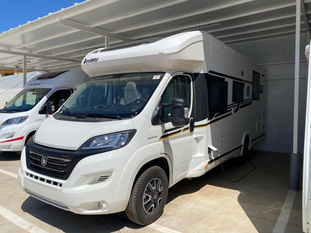 Magnifica Autocaravana Adria Matrix Axess 670Sl 그라나다 외부 사진